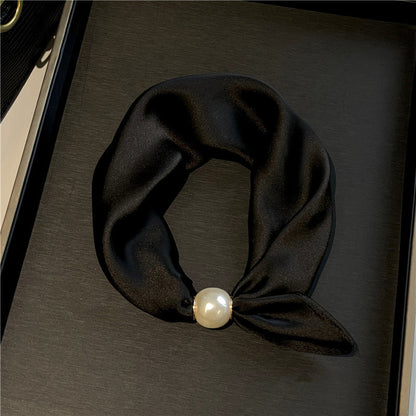 🧣 Effortless Glamour: Pop-On Pearl Necklace Scarf ✨