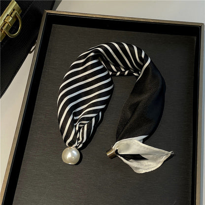 🧣 Effortless Glamour: Pop-On Pearl Necklace Scarf ✨