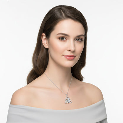 Birthstone Celtic Trinity Knot Heart Necklace✨ Heart Shape Celtic Trinity Knot Birthstone Pendant