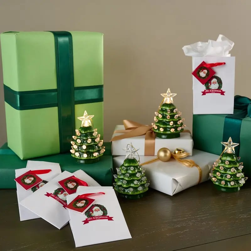 Mini 4.5-inch retro LED ceramic Christmas tree (lighted)—suitable for holiday decor or as a gift