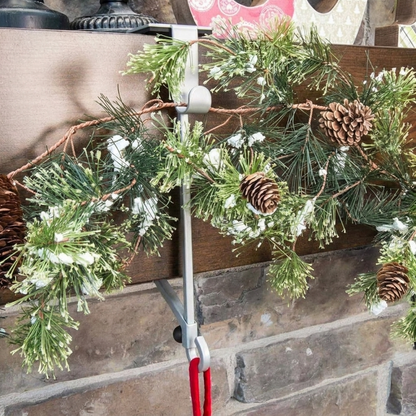 🎄 Adjustable Stocking & Garland Mantle Hangers – Damage-Free Dual-Hook Christmas Fireplace Holders 🎅✨